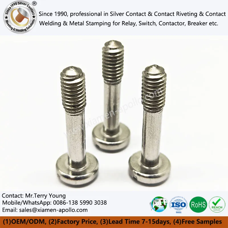 Βίδες πάνω κεφαλής τυριού με τρυπήματα